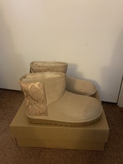 100% Authentic Brand New in Box UGG Classic Mini Snake Boots / Color: Gold / Women size 5, 6, 7, 8, 9, 10, 11