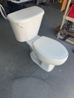 American Standard Toilet – Complete Toilet with Seat – Ready to Install – $60