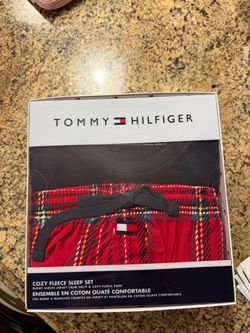 Tommy Hilfiger Cozy Fleece Sleep Set