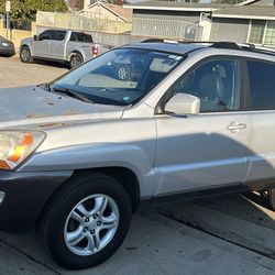 Bonita Kia 2008 Salvage $2500 OBO 