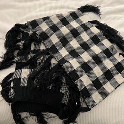 Anne Klein checkered, Fringe Scarf