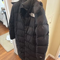 The North Face women’s Winter Puffer Coat Jacket Size Small