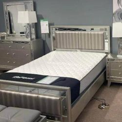 Brand New Queen Bedroom Set 