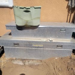Metal box tool storage for pick ups