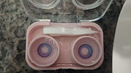 Blue eyes contact lenses