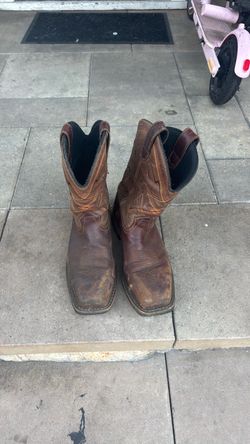 Irish settlers slip on