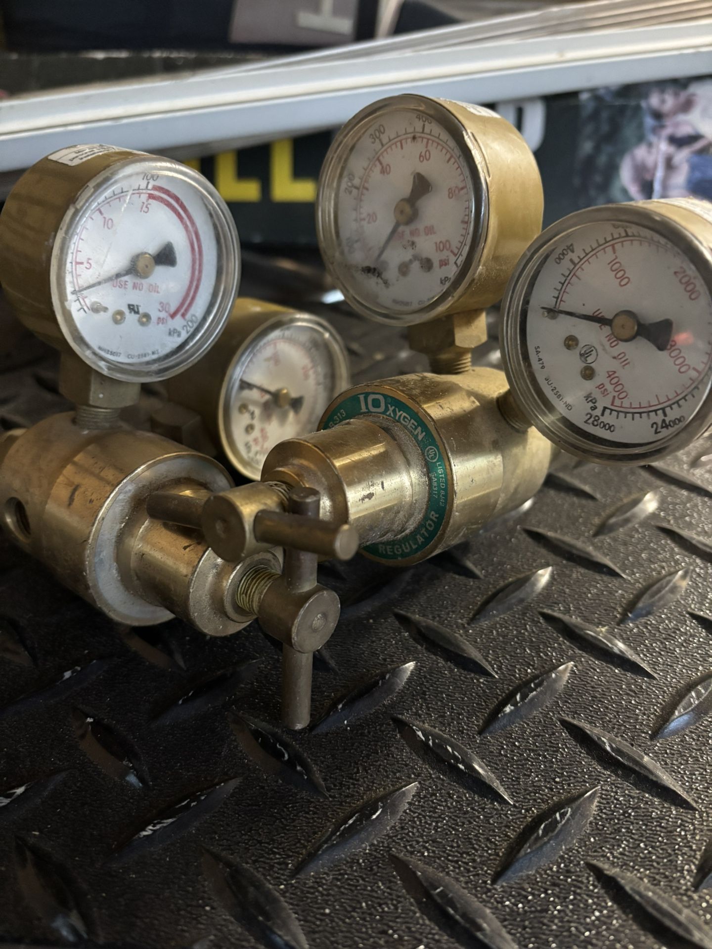 Oxygen Regulators