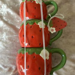 Strawberry 🍓 Mugs 