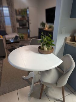 Kitchen table