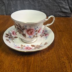 Vintage China Queen Anne ENGLAND 