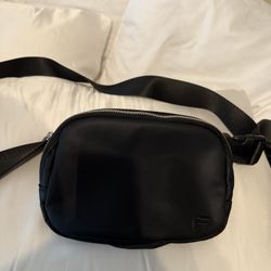 Fabletics Fanny Pack 