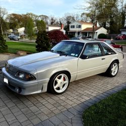 1990 Ford Mustang