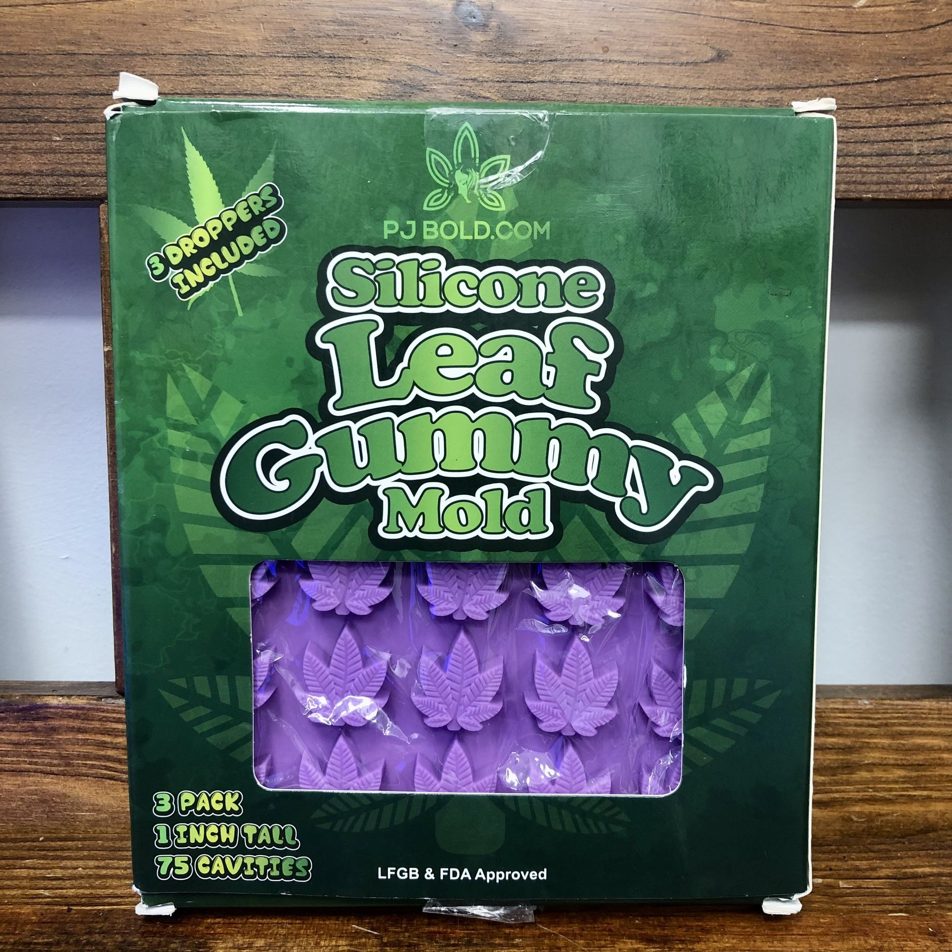 PJ Bold Silicone Leaf Gummy Molds