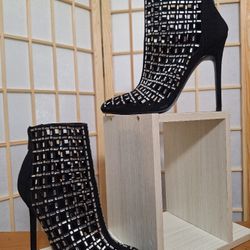 Guess Silver Crystal Caged Booties Women Size 8.5M Crystal Rhinestone Heels NEW