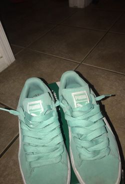 Puma size 6 in women’s
