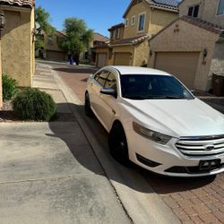 2013 Ford Taurus