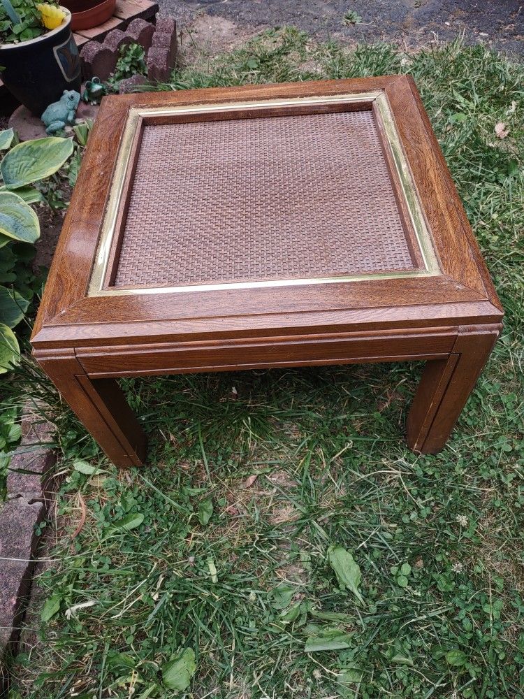 Table Looks Like A Picture Frame .Nice Condition