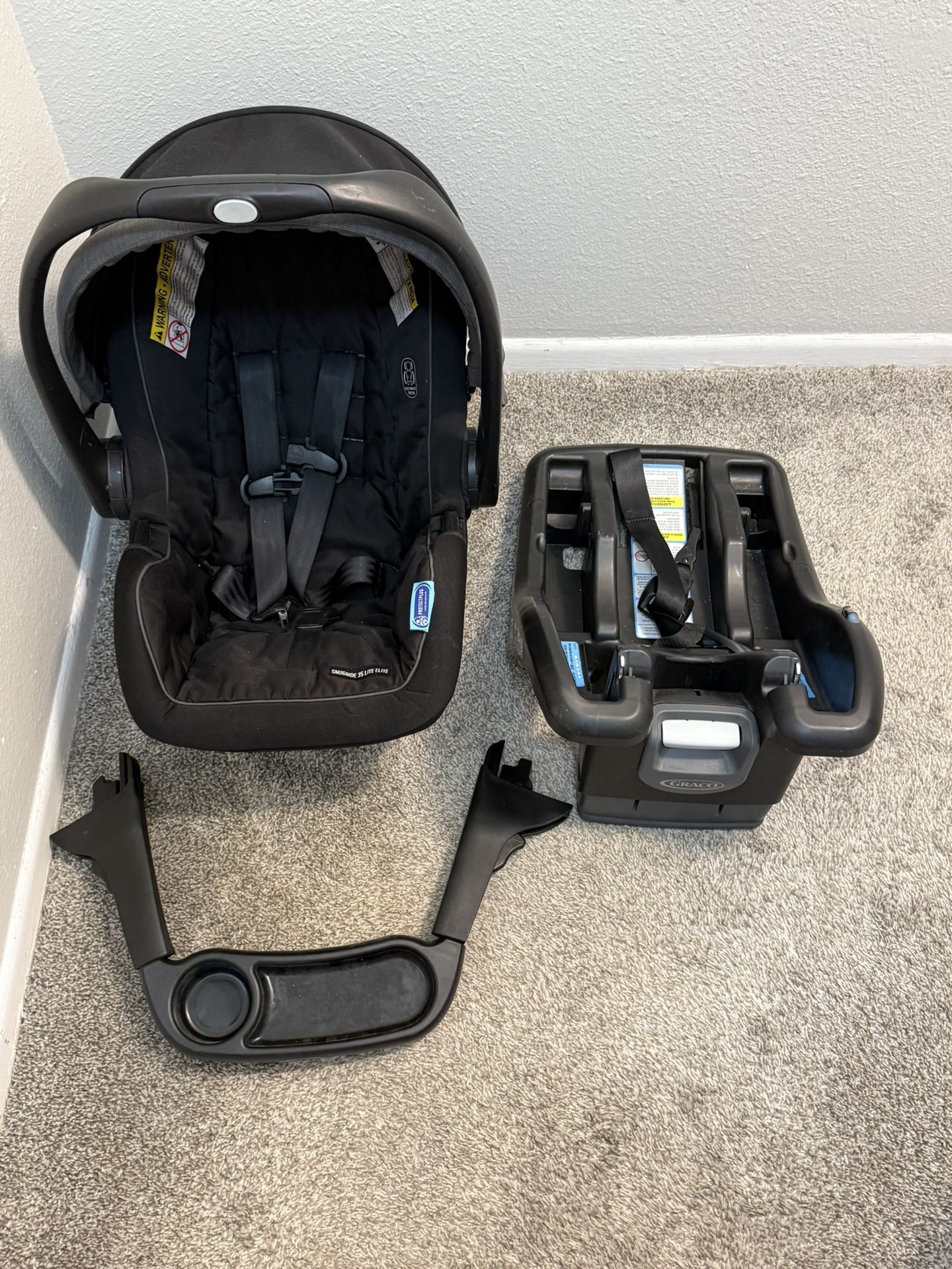 Graco Car Seat, Base And Tray