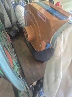 Commercial dust colector