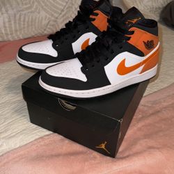 Air Jordan 1 Mid