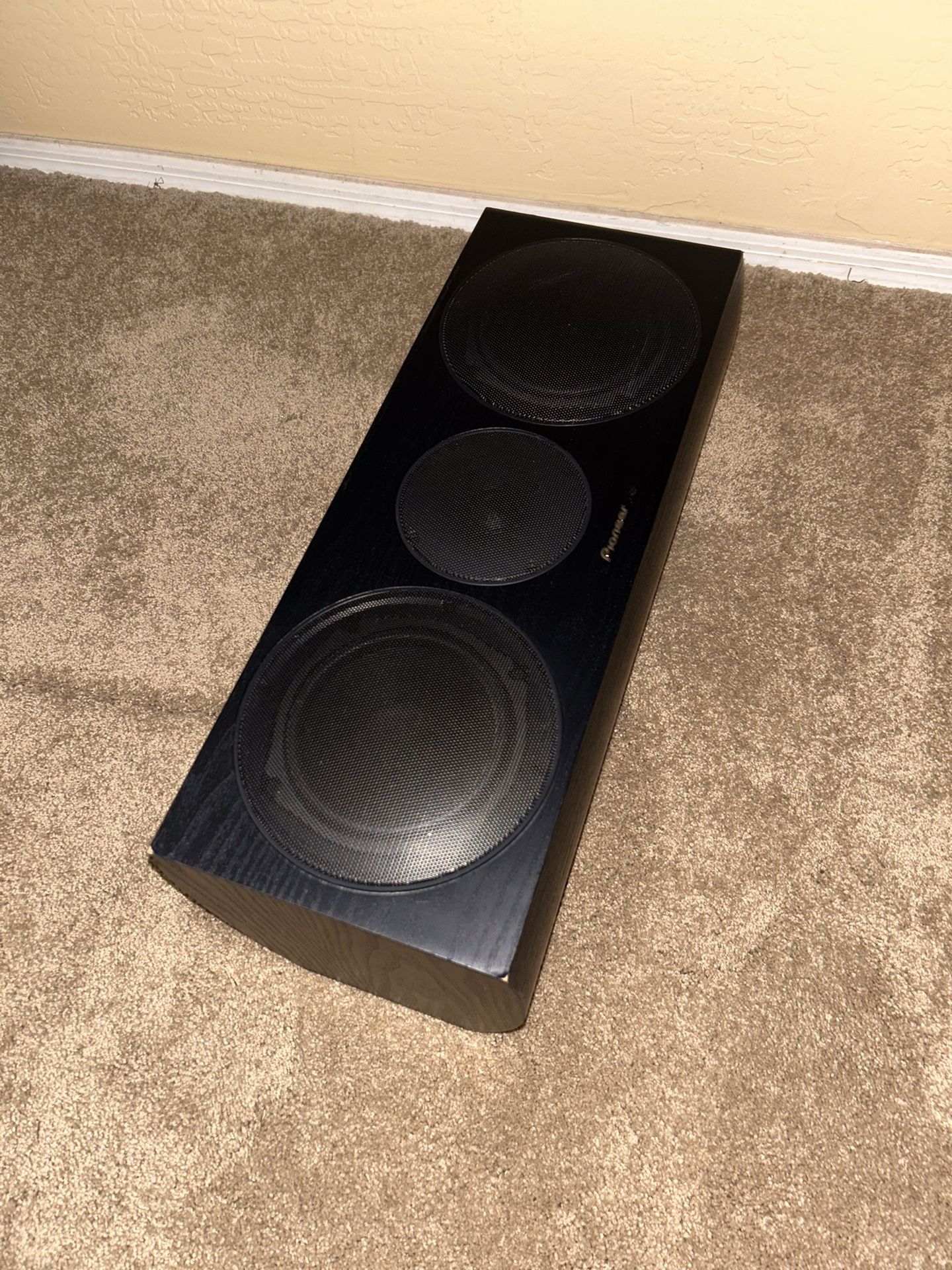 PIONEER Speaker (sounds Amazing)