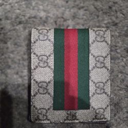Mens Gucci Wallet Used One Time