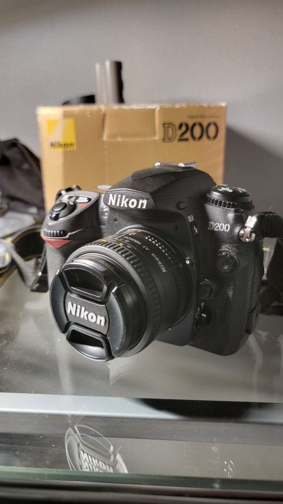 Nikon D200 DSLR Camera Bundle - Excellent Condition