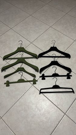 Hanger Gucci