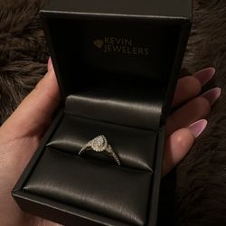 Kevin’s Jewelers Necklace & Ring Set