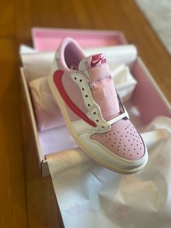 Travis Scott Jordan 1 low size 6.5M