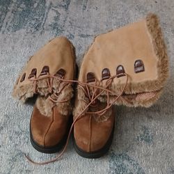 Sketchers, Brown.  9