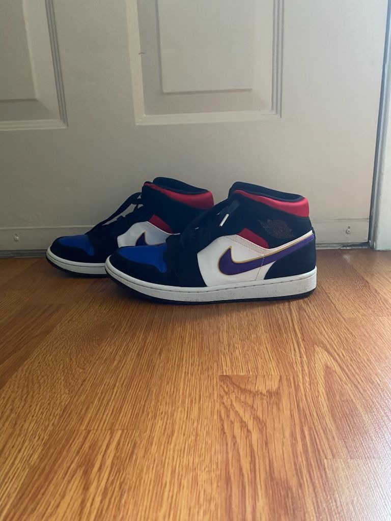 Jordan 1 Mid SE Rivals