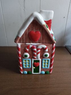 Ceramic Gingerbread Cookie Jar House