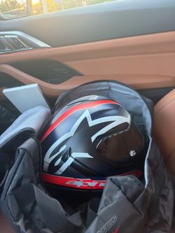 R10 alpinestar helmet