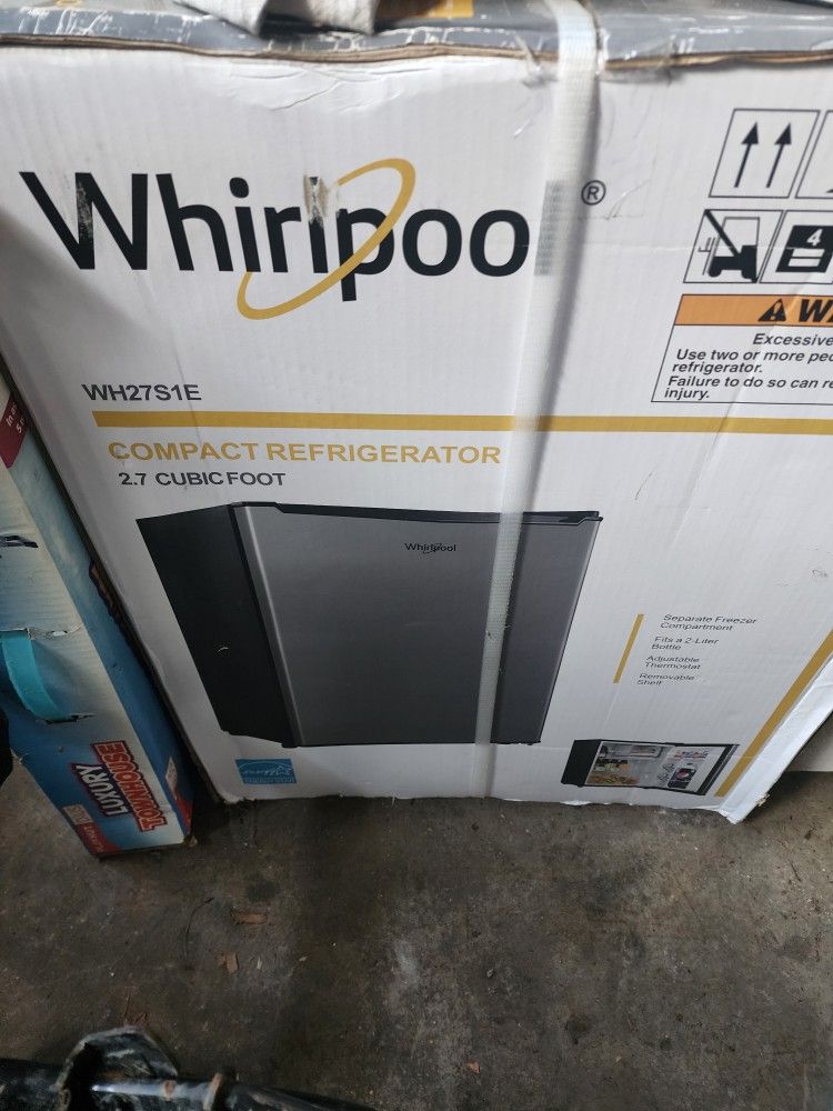 Whirlpool Mini Fridge