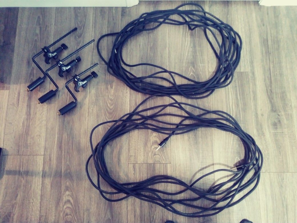 2-50' Peavey 14awg speaker cables and 3-lp claw for drum mics