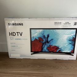 Samsung 32” Smart HDTV 4 Series