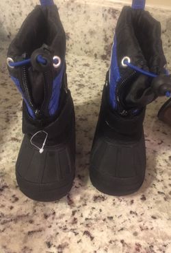 snow boots size 7 new baby