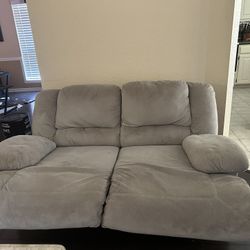 Electric Reclining Couches