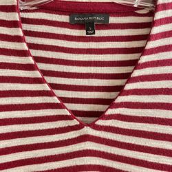 New Banana Republic Sweater Size Small 