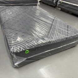 FULL SIZE SIMMONS BEAUTYREST BLACK SERIES 1 (EXTRA-FIRM) MATTRESS & BOX SPRING BED SET