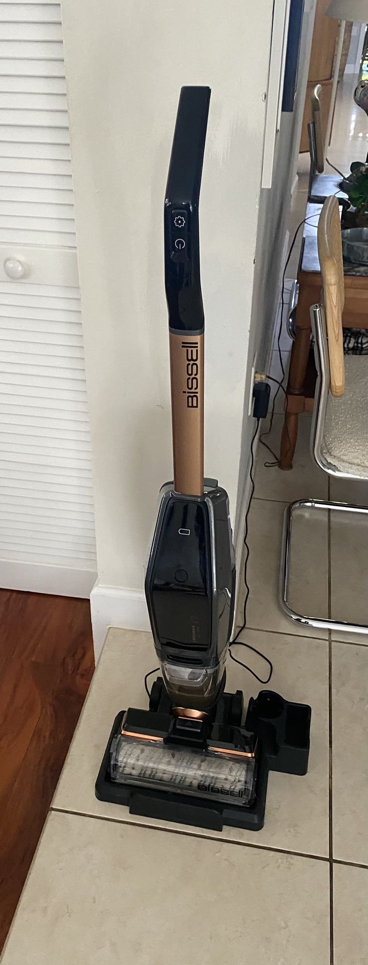 BISSELL Cordless Pet Pro Wet Dry Vacuum Cleaner
