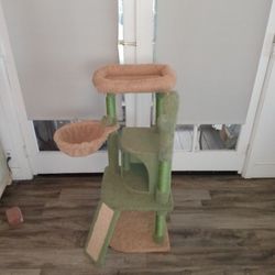 Cat Tree Barely Used