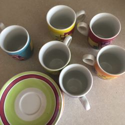 Set(6 Mini Cups 5 Plates)
