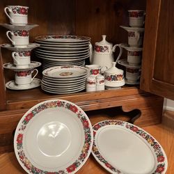 “Christmas Cheer” China Dishes