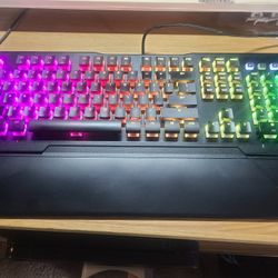 ROCCAT Vulcan 121 Mechanical PC Tactile Gaming Keyboard