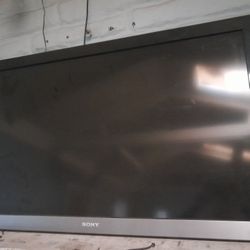40" SONY TV WITH STAND Need Gone Today!