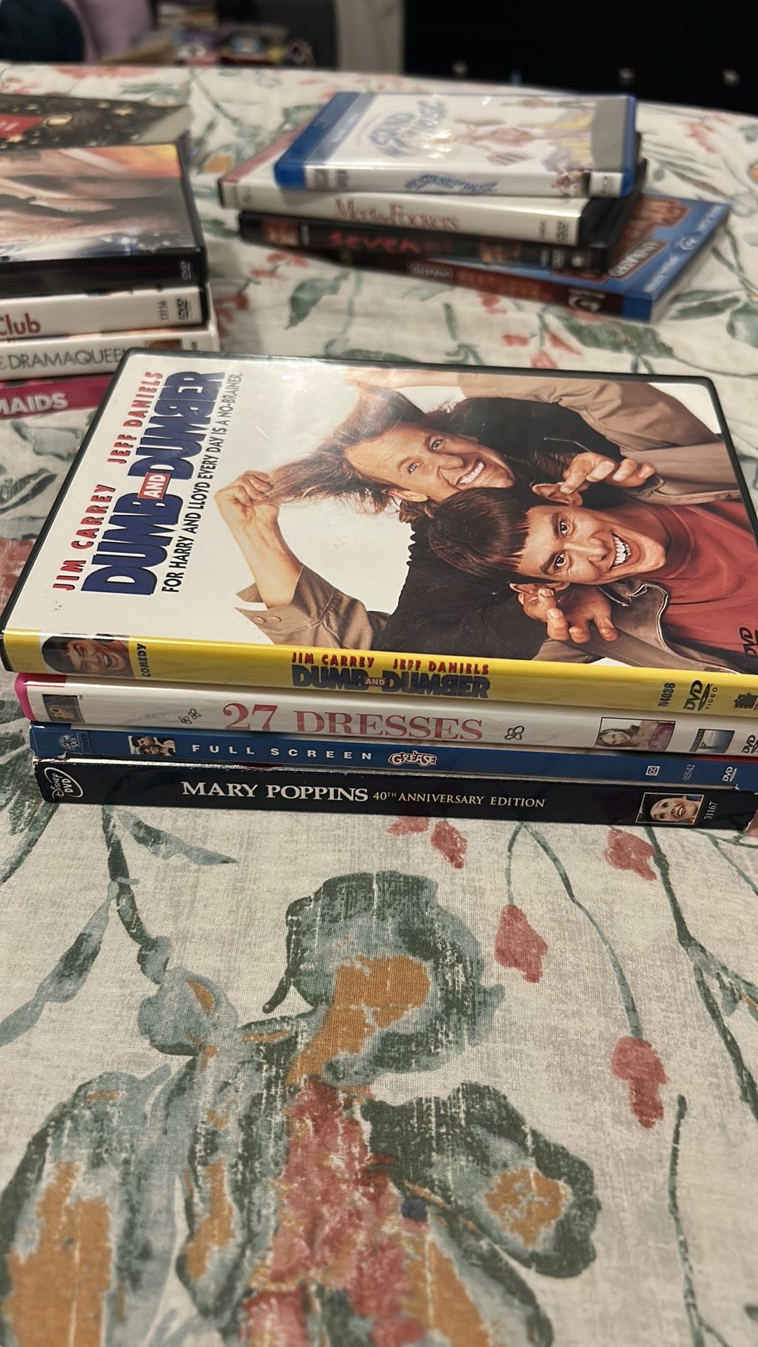 4 DVDs