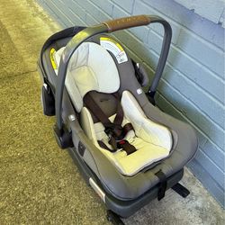 Nuna Pipa w extra base