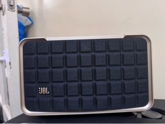 JBL Authentics 200 Bluetooth Home Speaker used in very good condition.